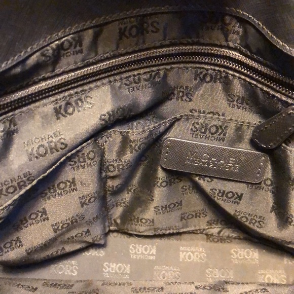 Michael Kors black purse - Picture 3 of 10